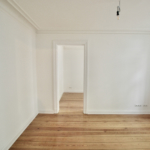 Flucht vom Eingangsbereich durch die vorderen Zimmer