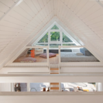 Galerie über der Loungeecke