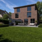 Rückansicht TF2 – Doppelhaushälfte Hamburg Wohldorf-Ohlstedt Visualisierung der Rückansicht der Doppelhaushälfte TF2 mit Garten in Hamburg-Wohldorf-Ohlstedt