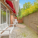 Westterrasse mit viel Privatsphäre Geschützte Westterrasse der Erdgeschosswohnung in Hamburg-Poppenbüttel